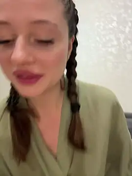 Snapshot of Kimsweet7 chatting on November 2025 05:59:01 PM Kimsweet7 online show from November 2025 05:59:01 PM