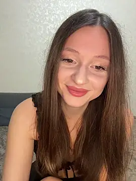 Snapshot of Kimsweet7 chatting on December 2025 06:04:01 PM Kimsweet7 online show from December 2025 06:04:01 PM