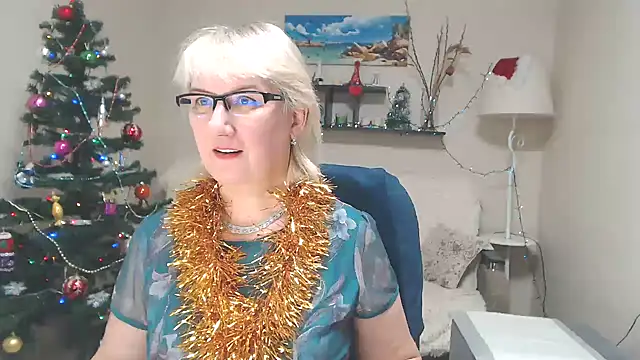 FleurMays online show from December 2024 11:07:01 AM