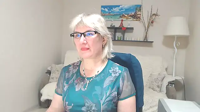 FleurMays online show from February 2025 09:13:02 AM