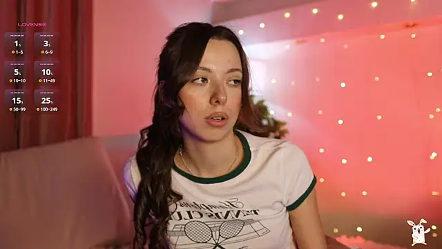 Snapshot of Goldy_Grace_ chatting on February 2025 06:03:01 PM Goldy Grace online show from February 2025 06:03:01 PM