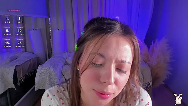 Snapshot of Goldy_Grace_ chatting on February 2025 03:05:02 PM Goldy Grace online show from February 2025 03:05:02 PM