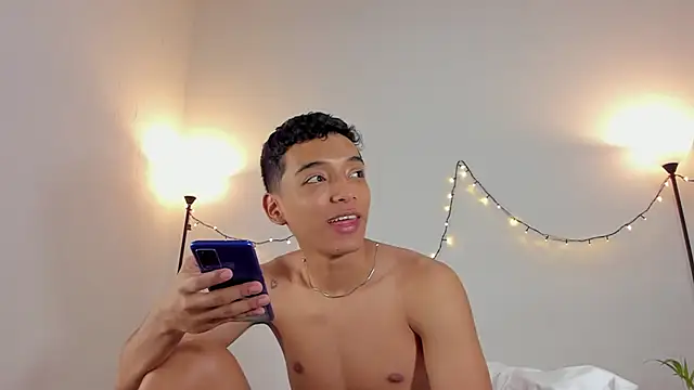 Snapshot of mike_tylor01 chatting on February 2025 06:39:01 PM mike tylor01 online show from February 2025 06:39:01 PM