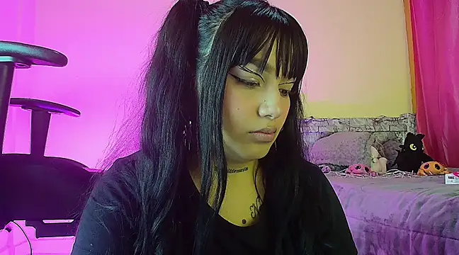 Snapshot of pocahonta89 chatting on March 2025 09:00:02 PM pocahonta89 online show from March 2025 09:00:02 PM