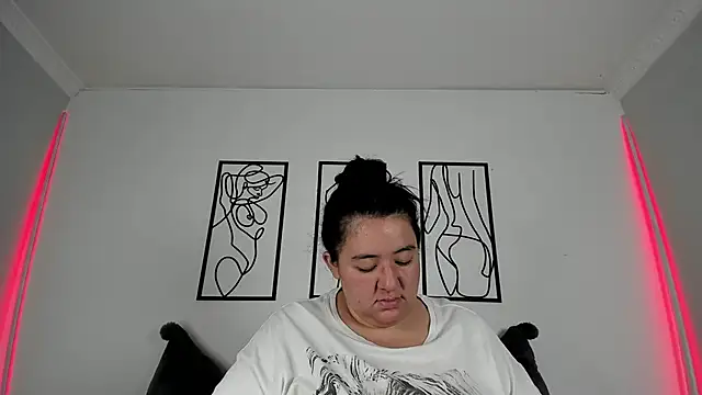 RubyPirsso18 online show from November 2025 07:57:02 PM