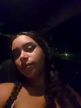 Snapshot of cinnaminnie chatting on March 2025 01:43:01 AM cinnaminnie online show from March 2025 01:43:01 AM