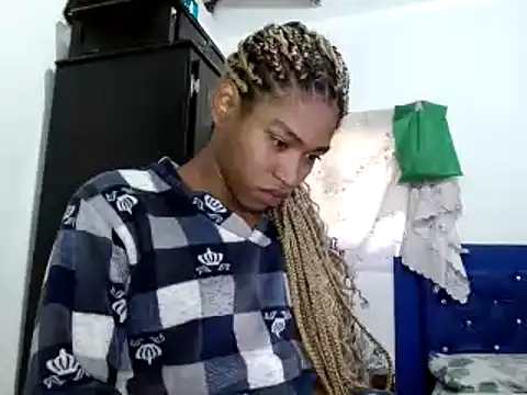 Snapshot of miriam775 chatting on January 2025 12:40:01 PM miriam775 online show from January 2025 12:40:01 PM