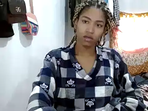 Snapshot of miriam775 chatting on January 2025 01:11:01 PM miriam775 online show from January 2025 01:11:01 PM