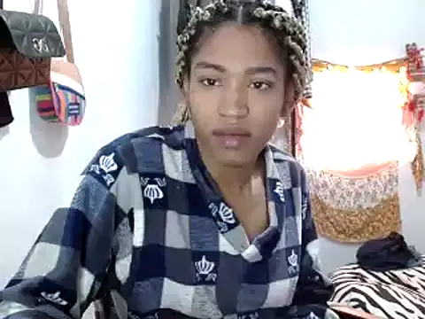 Snapshot of miriam775 chatting on January 2025 01:25:02 PM miriam775 online show from January 2025 01:25:02 PM