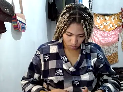 Snapshot of miriam775 chatting on February 2025 12:27:02 PM miriam775 online show from February 2025 12:27:02 PM