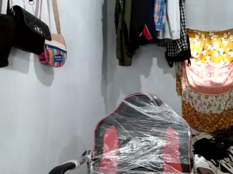 Snapshot of miriam775 chatting on February 2025 01:41:01 PM miriam775 online show from February 2025 01:41:01 PM