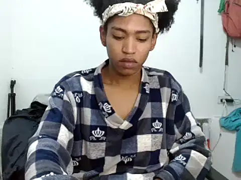 Snapshot of miriam775 chatting on September 2025 03:00:02 PM miriam775 online show from September 2025 03:00:02 PM