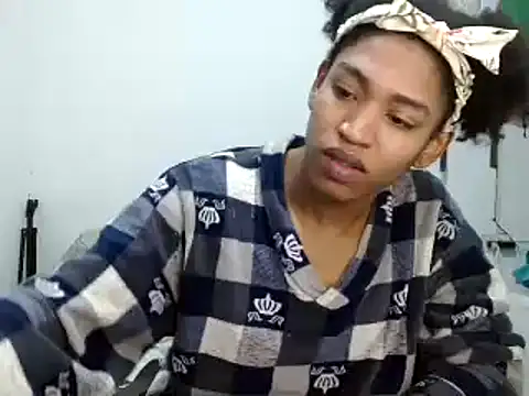 Snapshot of miriam775 chatting on September 2025 03:28:02 AM miriam775 online show from September 2025 03:28:02 AM