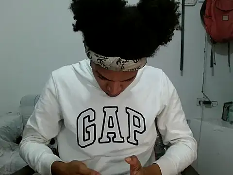 Snapshot of miriam775 chatting on September 2025 10:42:01 AM miriam775 online show from September 2025 10:42:01 AM