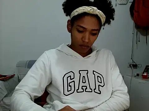 Snapshot of miriam775 chatting on October 2025 03:57:01 AM miriam775 online show from October 2025 03:57:01 AM