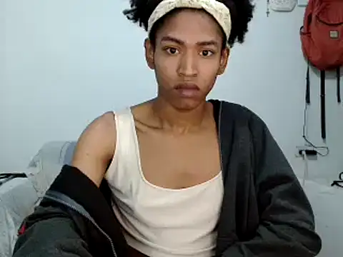 Snapshot of miriam775 chatting on October 2025 08:39:01 PM miriam775 online show from October 2025 08:39:01 PM