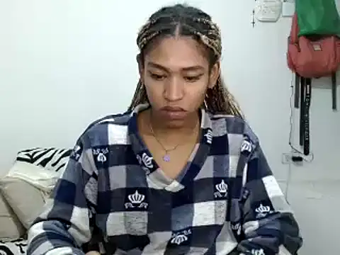 Snapshot of miriam775 chatting on January 2026 01:35:02 PM miriam775 online show from January 2026 01:35:02 PM