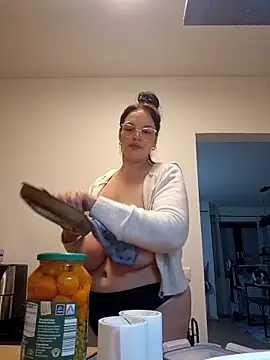 Jujuicy 97 online show from November 2025 08:29:01 PM