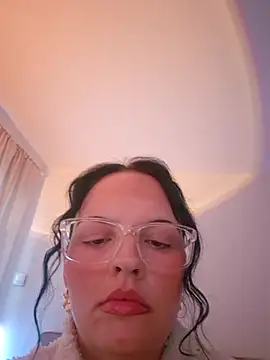 Jujuicy 97 online show from April 2026 05:05:01 AM