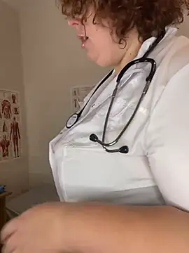 Snapshot of Tania-myr87_ZD chatting on December 2024 03:13:02 AM Tania-myr87 ZD online show from December 2024 03:13:02 AM