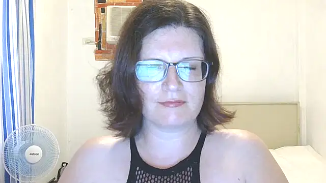 CrimsonMistress online show from January 2026 10:23:01 PM