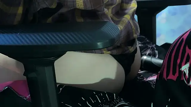 KiraLiLime online show from March 2025 11:45:02 AM