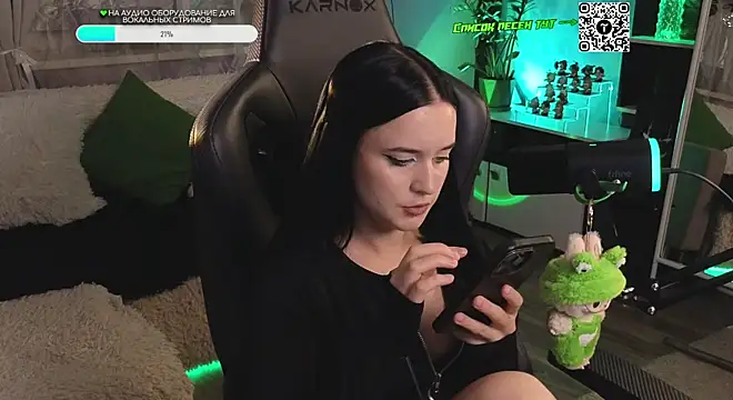 KiraLiLime online show from September 2025 01:43:01 AM