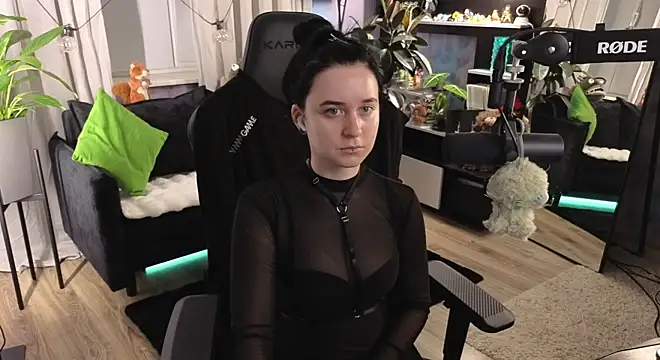 KiraLiLime online show from April 2026 05:29:01 PM