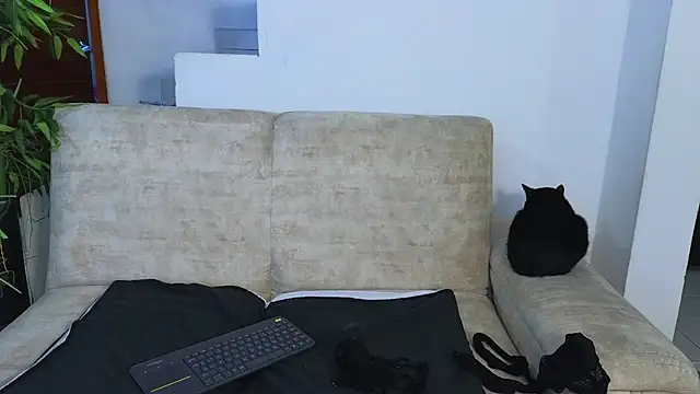 Lorenne Miller online show from April 2026 03:09:01 AM