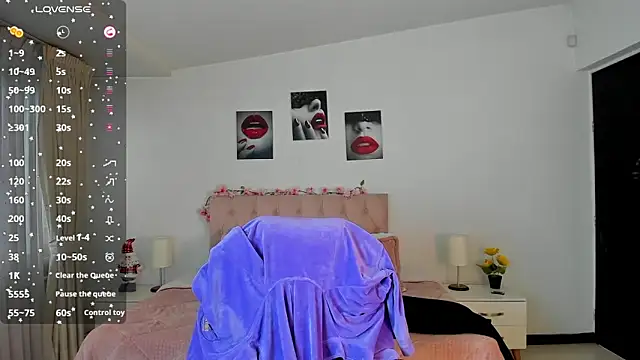 Snapshot of _Charlotte_evans_1 chatting on December 2024 07:52:02 PM Charlotte evans 1 online show from December 2024 07:52:02 PM