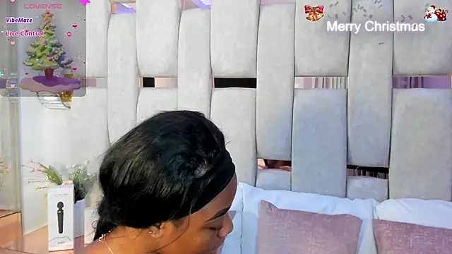 mia schwarz online show from December 2024 09:34:01 PM