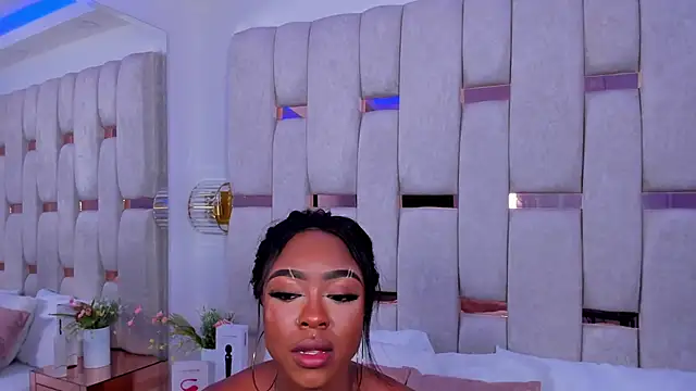 mia schwarz online show from January 2025 09:50:01 PM