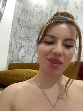 Snapshot of MayaMR chatting on January 2025 11:14:01 AM MayaMR online show from January 2025 11:14:01 AM