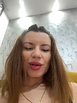 Snapshot of MayaMR chatting on January 2025 03:53:02 AM MayaMR online show from January 2025 03:53:02 AM