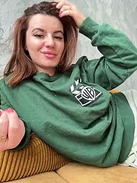 Snapshot of MayaMR chatting on February 2025 11:46:02 AM MayaMR online show from February 2025 11:46:02 AM