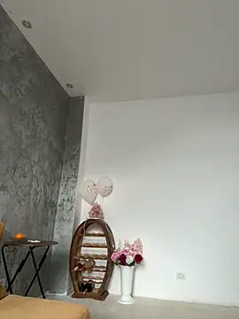 Snapshot of MayaMR chatting on November 2025 07:08:01 AM MayaMR online show from November 2025 07:08:01 AM