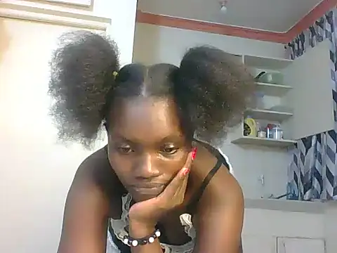 Snapshot of Slimthick900 chatting on February 2025 07:40:01 AM Slimthick900 online show from February 2025 07:40:01 AM