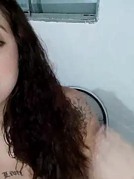 Snapshot of Sweet-diamondxxx chatting on December 2024 10:23:01 PM Sweet-diamondxxx online show from December 2024 10:23:01 PM