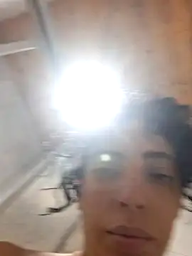 Snapshot of Sweet-diamondxxx chatting on November 2025 12:33:01 AM Sweet-diamondxxx online show from November 2025 12:33:01 AM