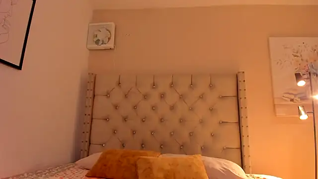 vanesasexyhot21 online show from March 2026 02:18:02 AM