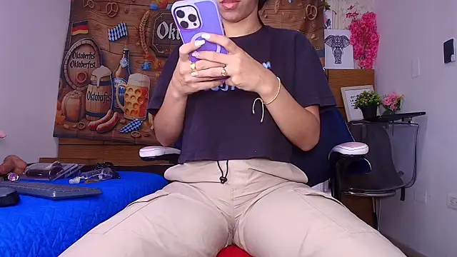 Snapshot of aisha_sh chatting on September 2025 11:59:02 AM aisha sh online show from September 2025 11:59:02 AM