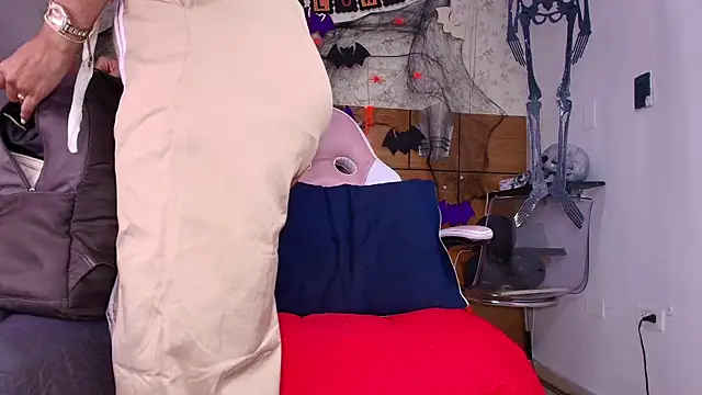 Snapshot of aisha_sh chatting on October 2025 11:57:02 AM aisha sh online show from October 2025 11:57:02 AM