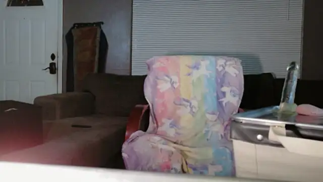 Snapshot of CurlyNony chatting on September 2025 05:18:02 AM CurlyNony online show from September 2025 05:18:02 AM