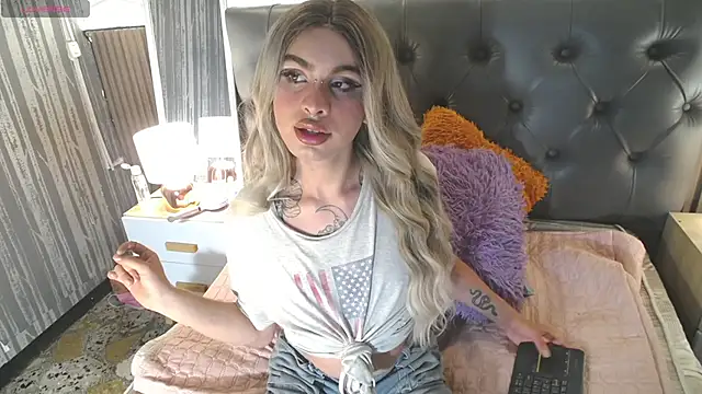 amapola hs online show from October 2025 10:18:02 PM