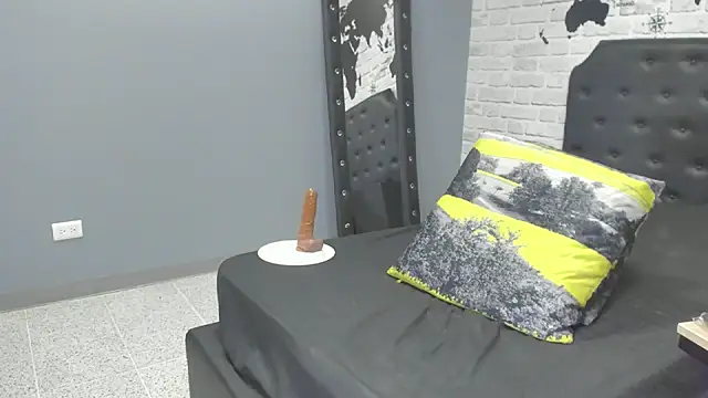 Snapshot of pepe_joness chatting on February 2025 09:41:02 PM pepe joness online show from February 2025 09:41:02 PM