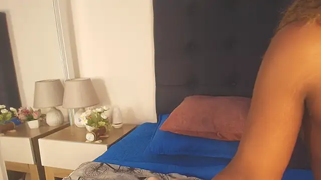 Evelonga 707 online show from April 2026 07:07:01 PM