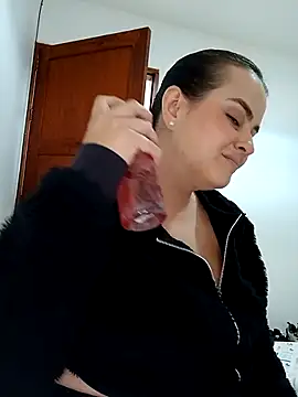 Im Amelia online show from March 2025 04:46:01 PM