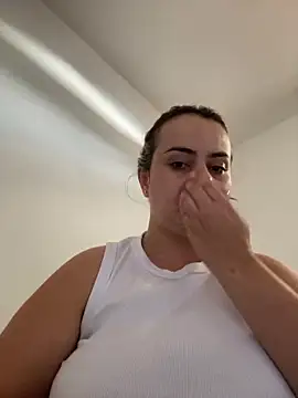 Im Amelia online show from December 2025 08:37:02 PM