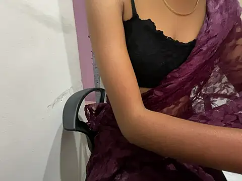 Honeyberose online show from January 2025 10:51:01 AM