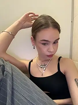 Street young online show from April 2026 01:38:01 PM